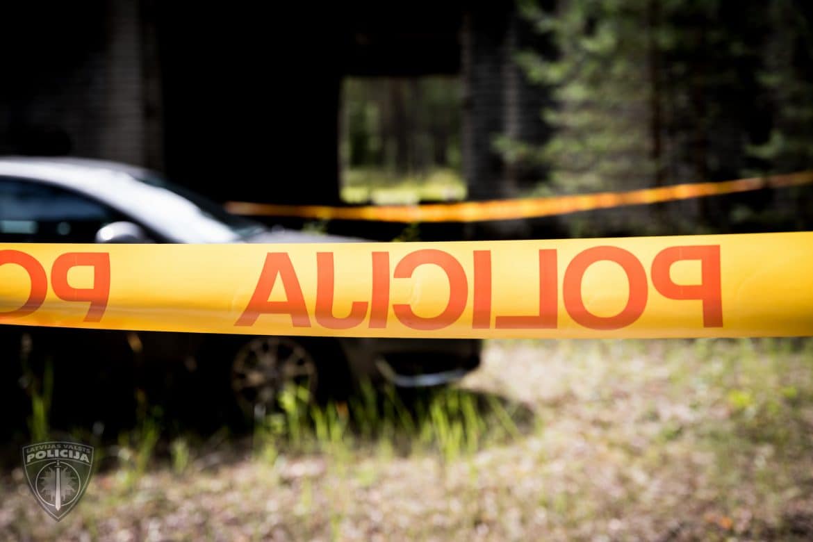 Valsts policija pabeidz izmeklēšanu kriminālprocesā par automašīnas zādzību Talsos