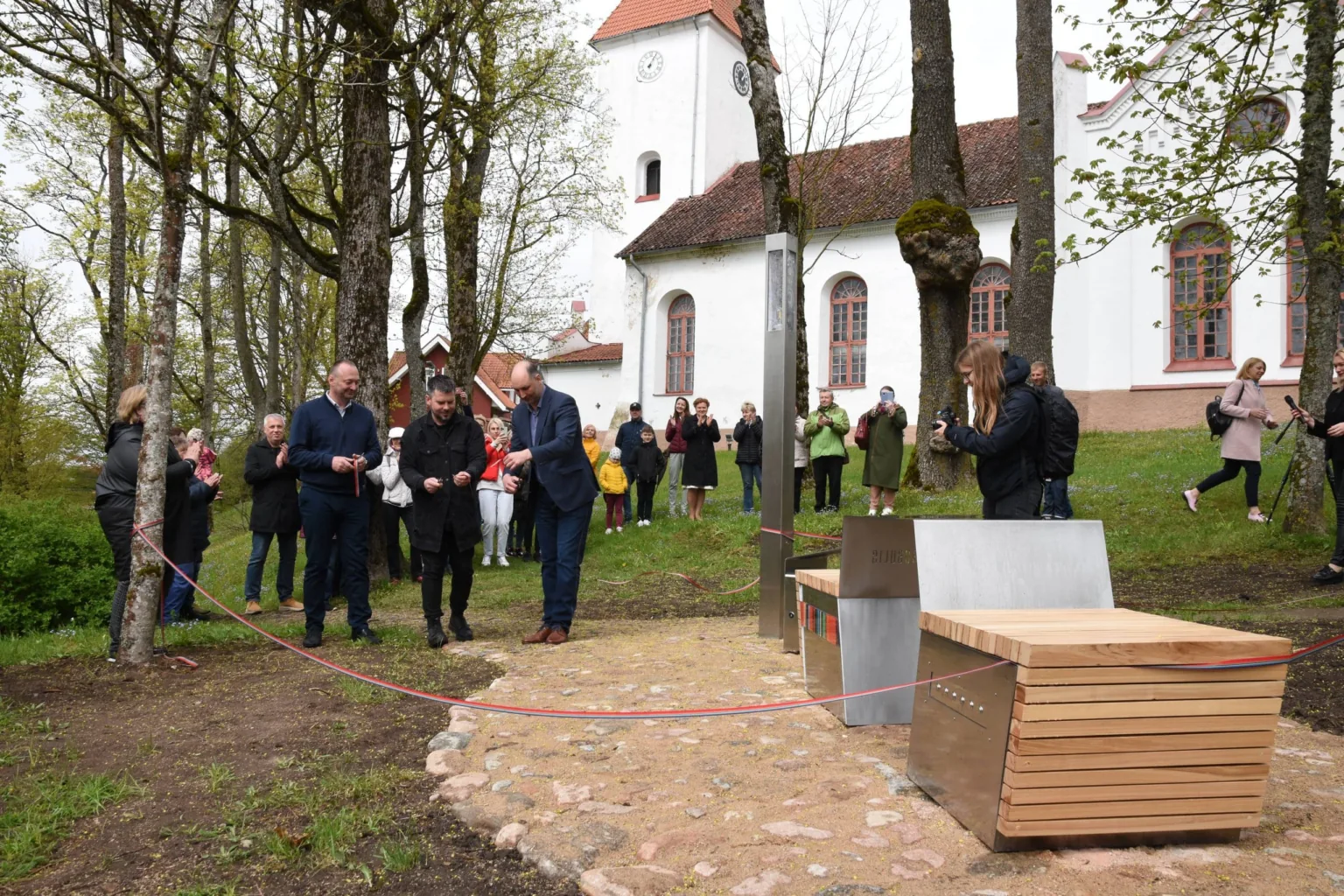 Talsu Baznīckalnā ik dienu skanēs Intara Busuļa mūzika
