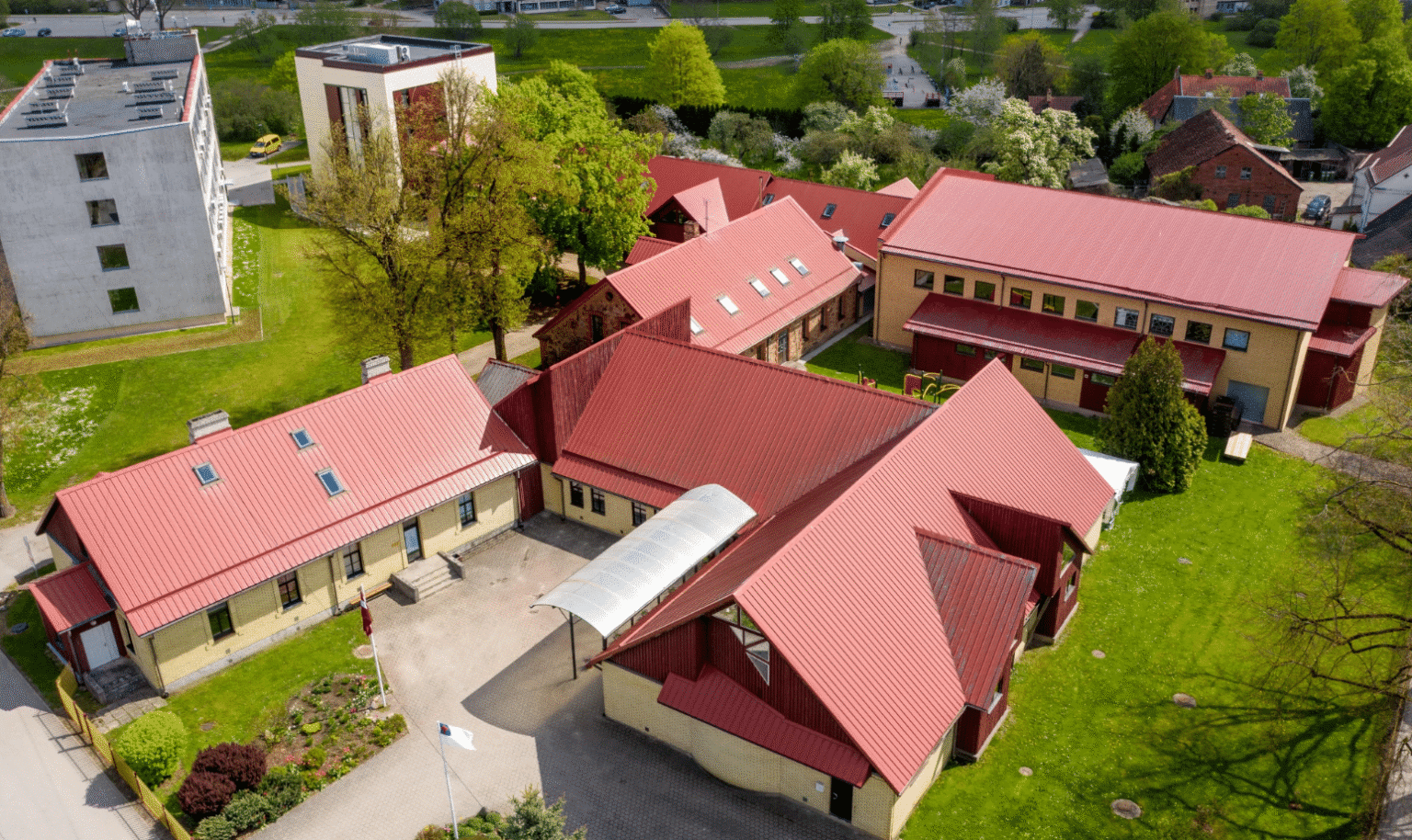 Talsu Kristīgajā skolā norisinājās ugunsdzēsības mācības