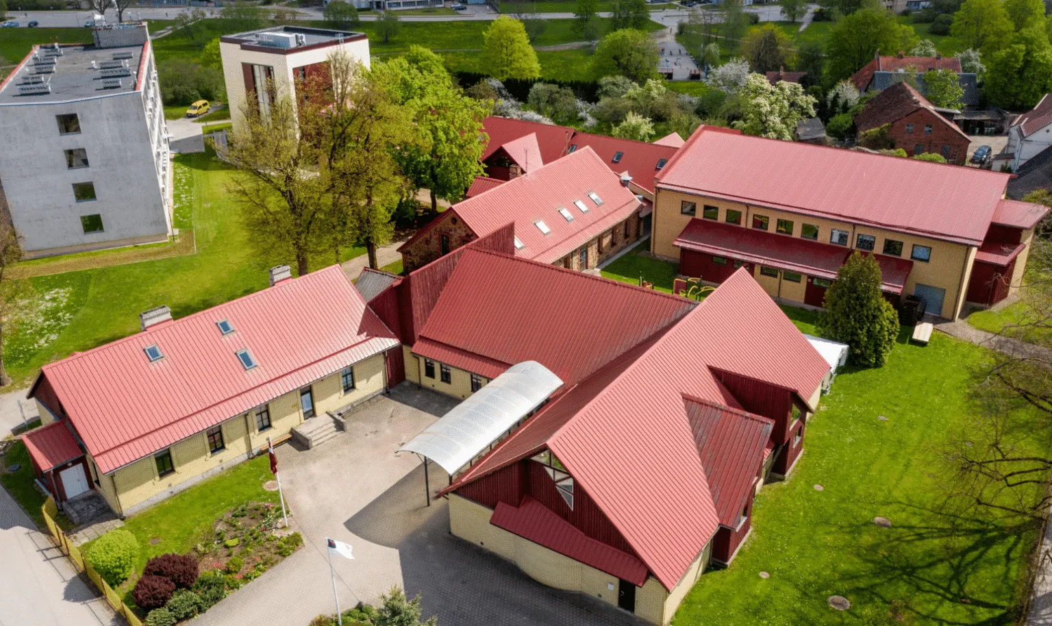 Talsu Kristīgajā skolā norisinājās ugunsdzēsības mācības