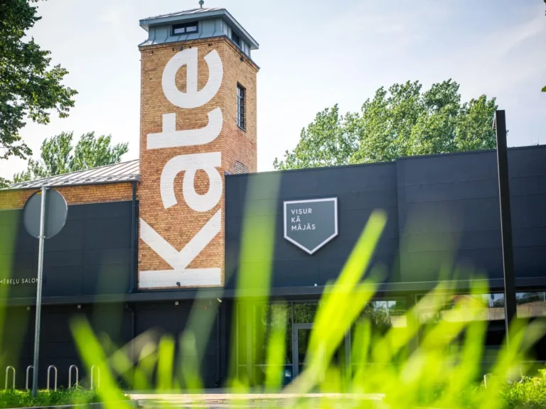 Iekārto mūsdienīgu darba telpu kopā ar “Kate”