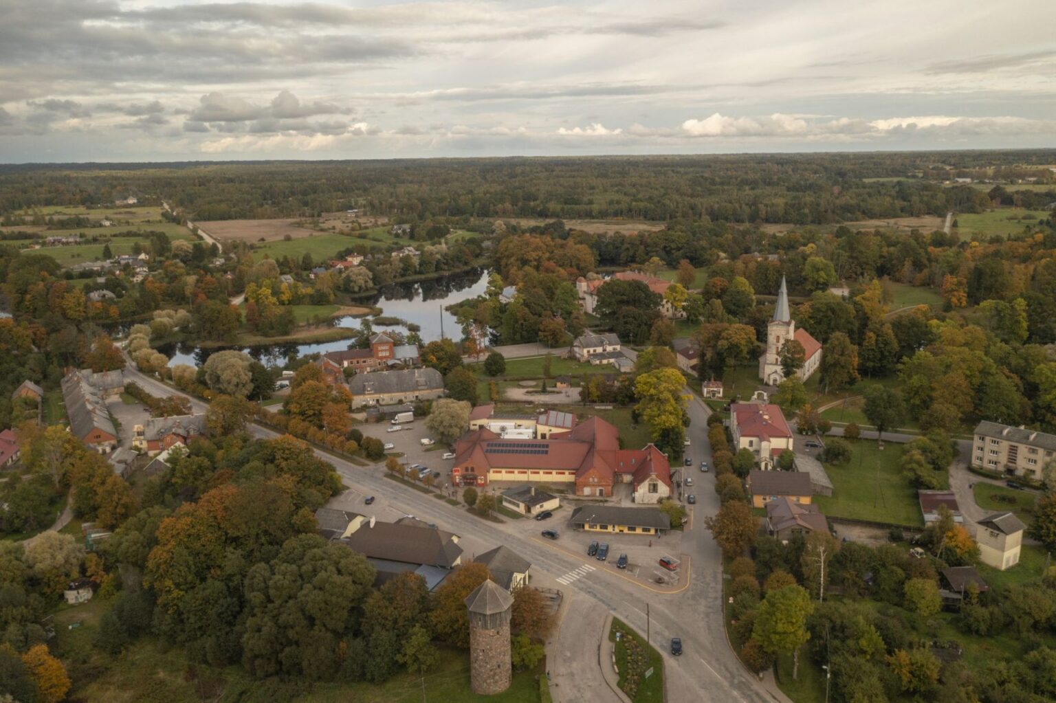 Dundagā var paēst tikai mājās?