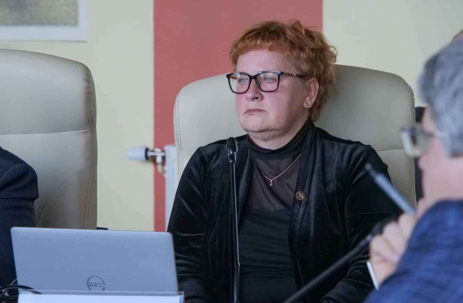 No amata gāž Talsu novada domes priekšsēdētāju Sandru Pētersoni