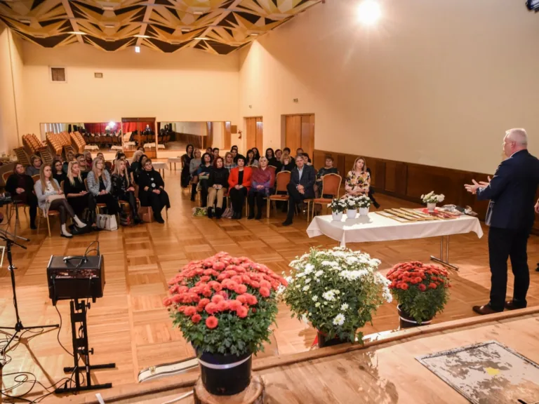 Svinīgā pateicības zīmē aizvadīta sociālo darbinieku diena