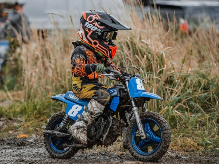 Jaunos motosportistus un viņu vecākus aicina uzdrīkstēties un nenobīties
