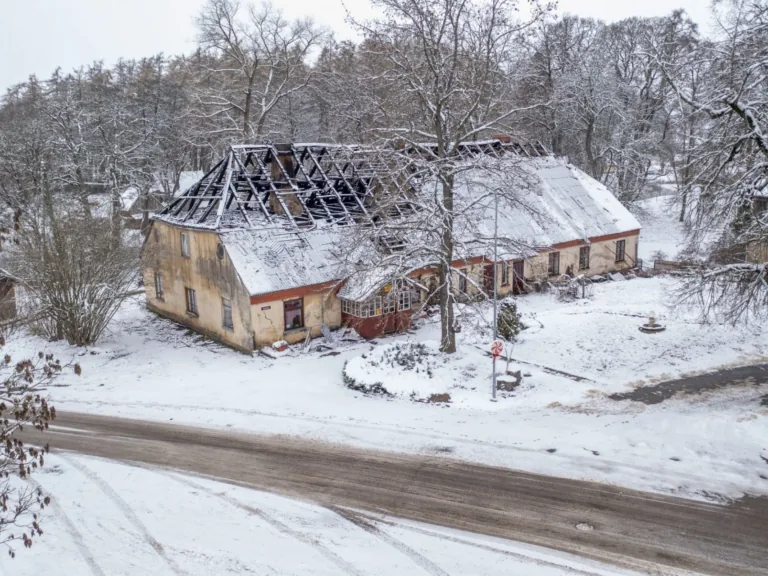 Uguns noposta Strazdes mīļo aužammāju