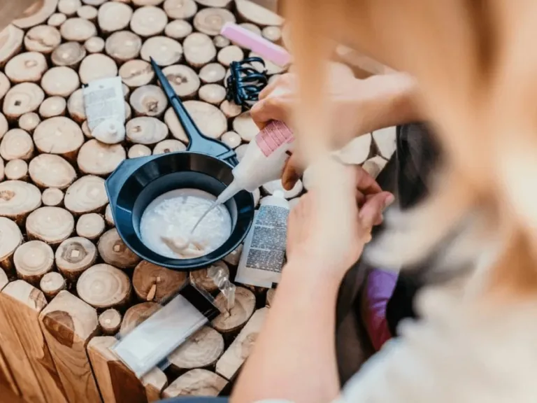Vai ir iespējams veikt matu balināšanu mājas apstākļos?