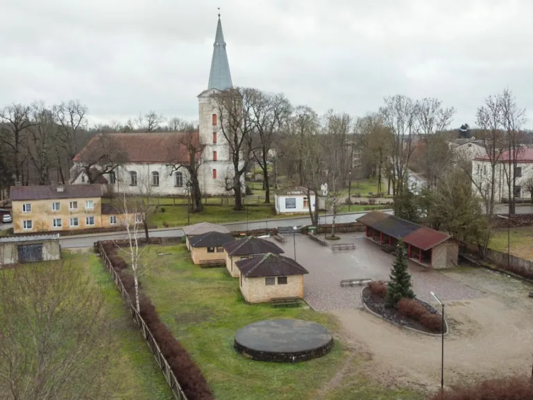 Dundagā top otrais pārtikas pakomāts Latvijā