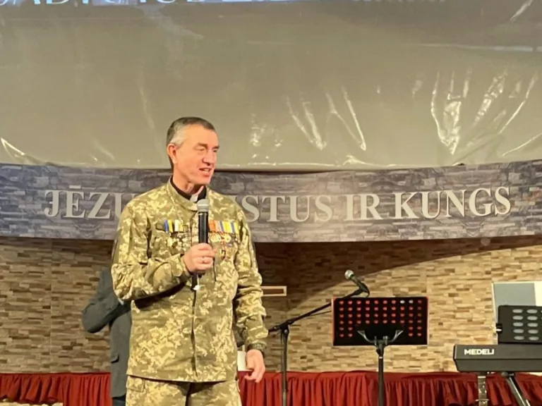 Talsos par piedzīvoto krievu gūstā stāsta Ukrainas Bruņoto spēku kapelāns Oleksandrs Čokovs