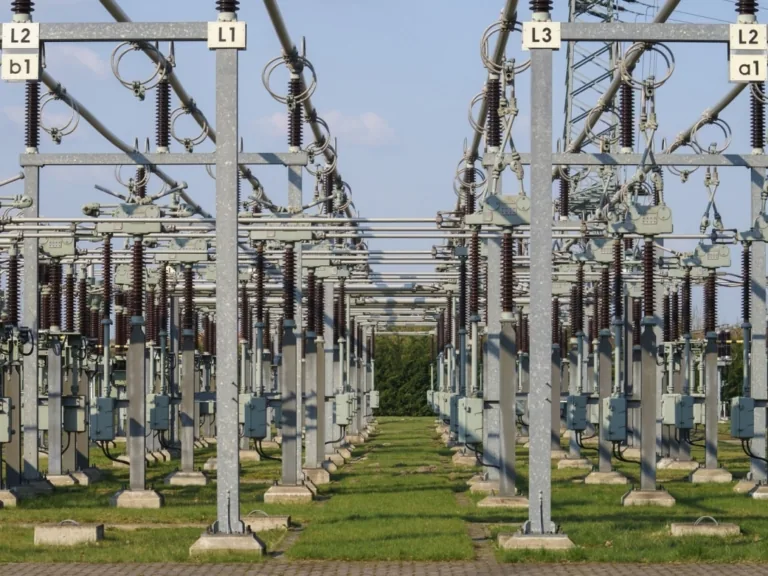 Risinājumi, kas sniedz iespēju uzņēmumā samazināt elektrības izmaksas