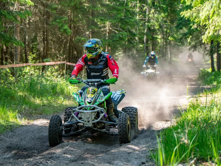 Stendē aizvadīts Latvijas kausa trešais posms Cross Country sacensībās motosportā