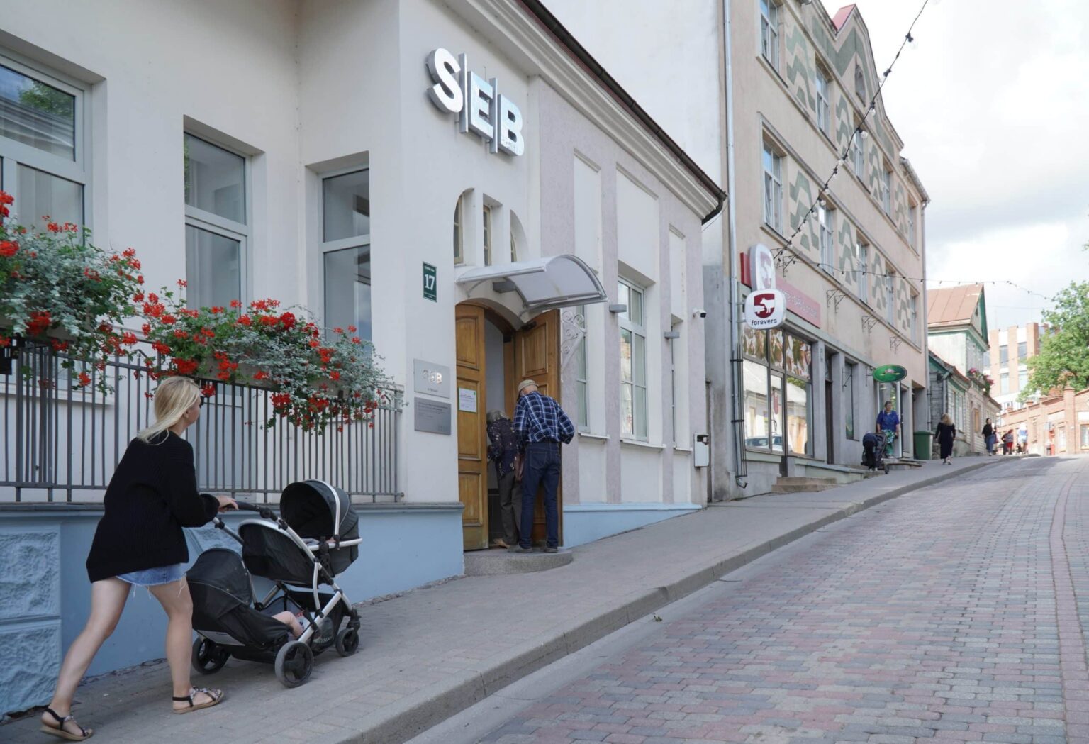 SEB banka — ar ilgtermiņa plāniem Talsu pilsētā