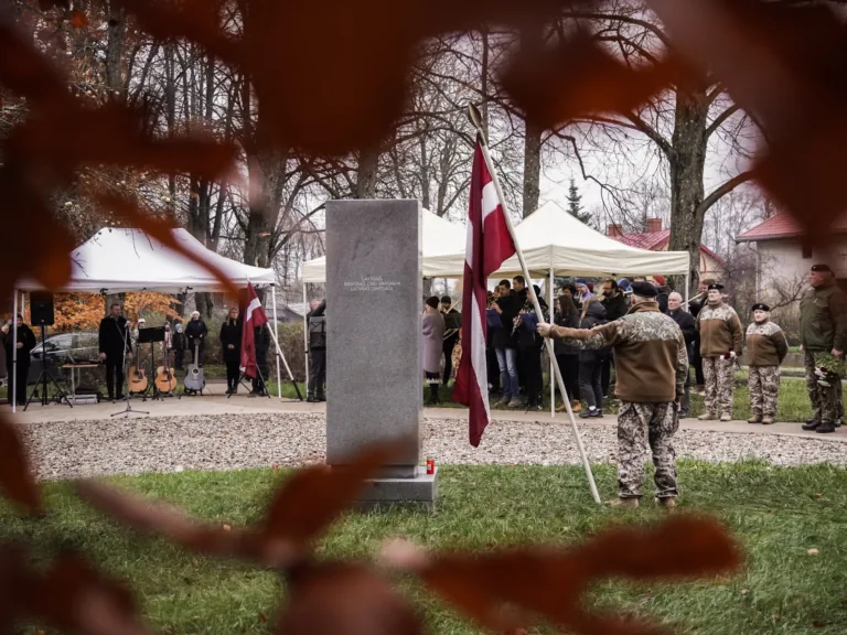Talsos atklāj Lāčplēša Kara ordeņa kavalieru piemiņas vietu