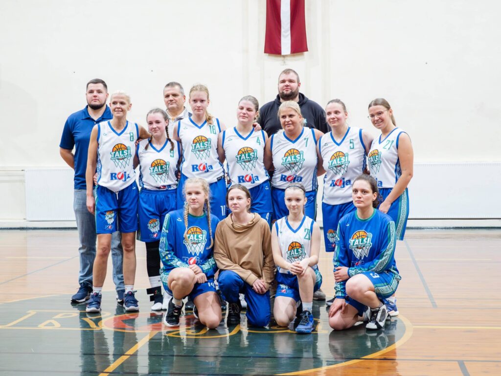 Pēc 25 gadu pārtraukuma Talsu novadā atjauno sieviešu basketbola tradīcijas