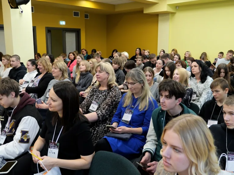 Aizvadīts jauniešu forums “Ko sēsi, to pļausi”