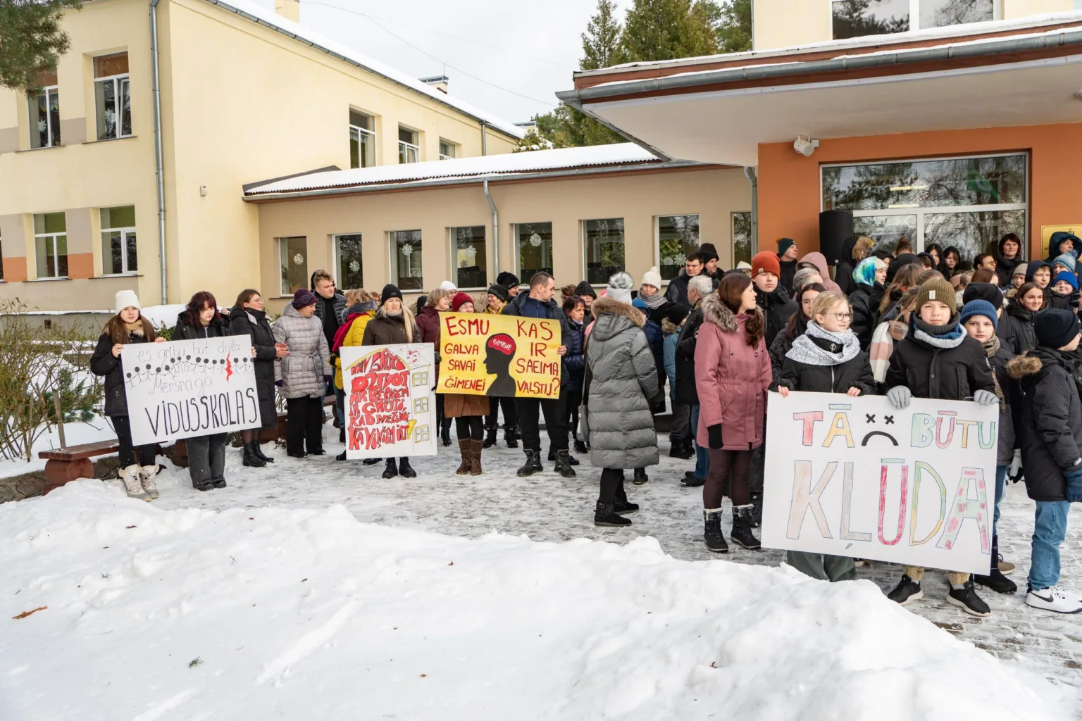 Talsu novadā sāk diskusiju par vairāku skolu reorganizāciju