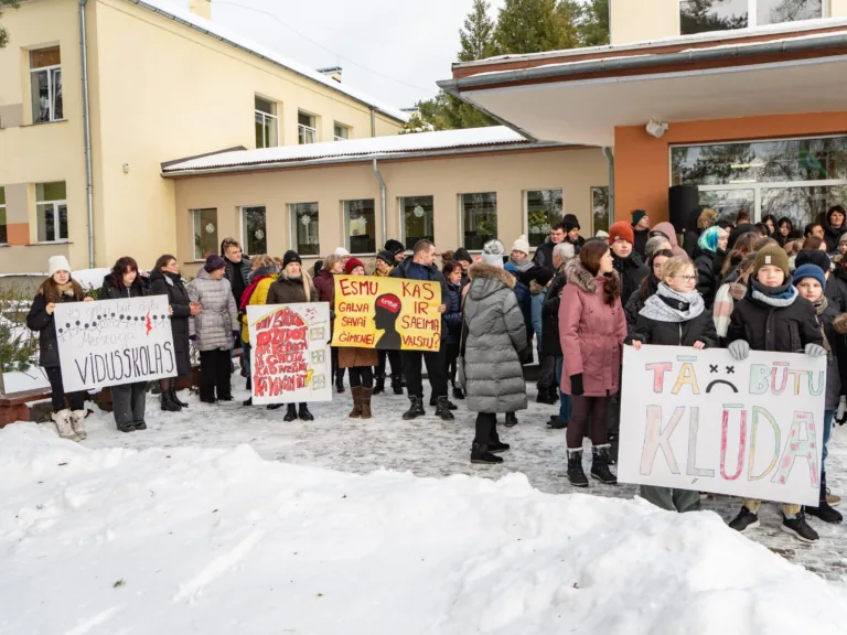 Talsu novadā sāk diskusiju par vairāku skolu reorganizāciju