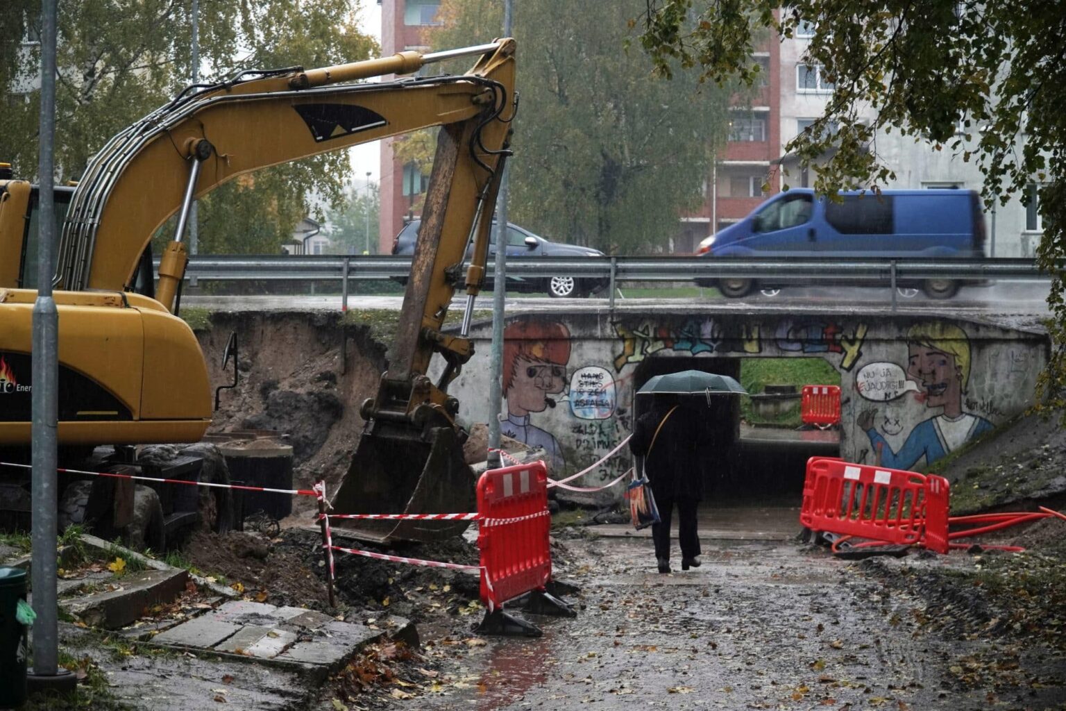 Pēc tehnoloģiskā pārtraukuma atsāks darbus Dundagas ielā