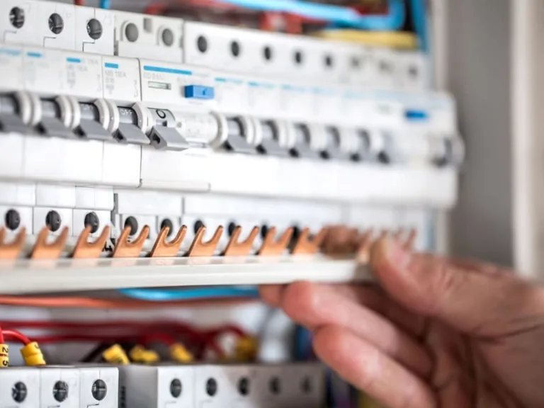 Kas ir elektroenerģijas tirgus un kā tas darbojas?