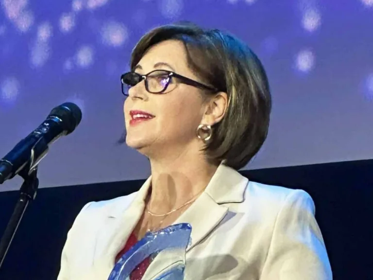 Angelika Krūmiņa atzīst, ka viņas ikdienas darbā mijas praktiskā darbība un zinātne, kas liek pārzināt jaunās tehnoloģijas, zinātniskās pieejas un to pielietojumu. /Publicitātes foto/
