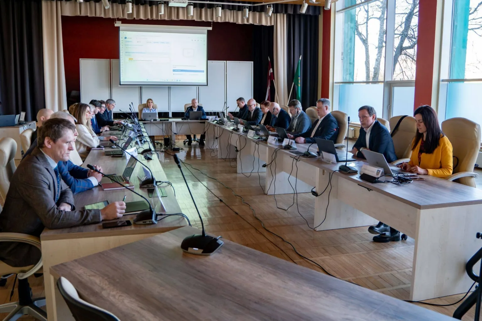 Lemj par Talsu novada domes priekšsēdētāja Anda Āboliņa darbību komitejās