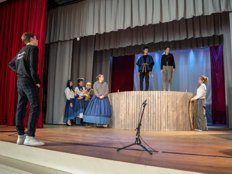 Jauniešu teātra grupa “Es un Mēs” iestudē savu pēdējo izrādi