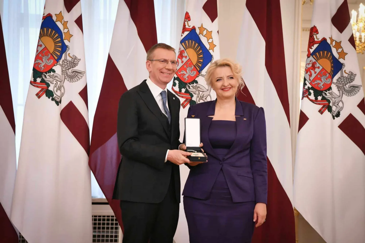 Ar Triju Zvaigžņu ordeni apbalvoti sabiedrības pārstāvji