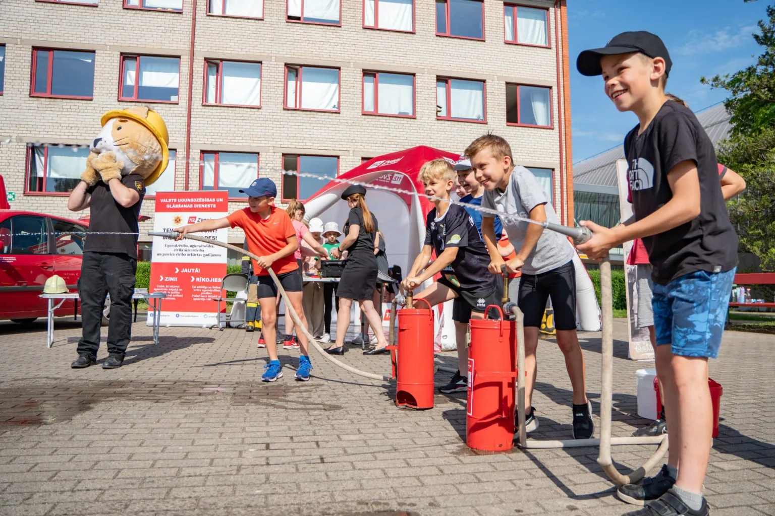 Vēl pirms brīvlaika skolēniem aktualizē drošības jautājumus