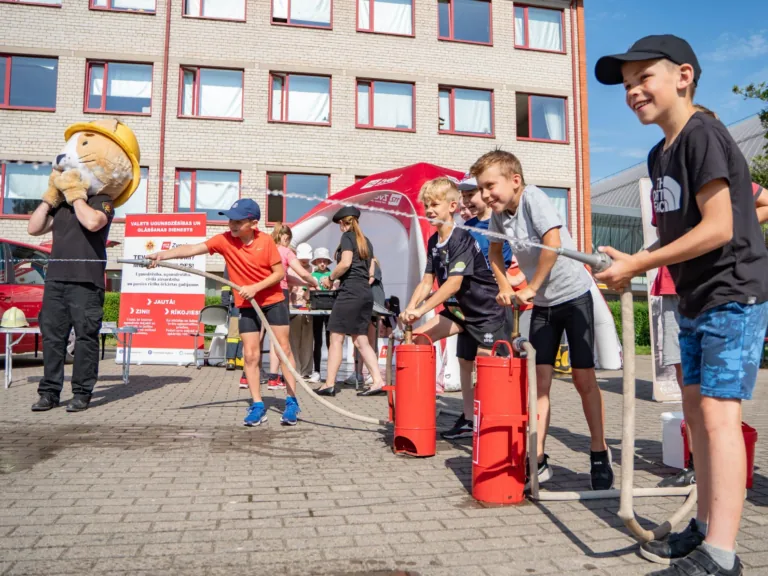 Vēl pirms brīvlaika skolēniem aktualizē drošības jautājumus