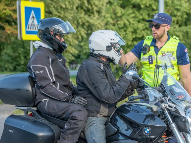 Jāņos Talsu novadā pārbauda 170 autovadītājus, velo un motobraucējus