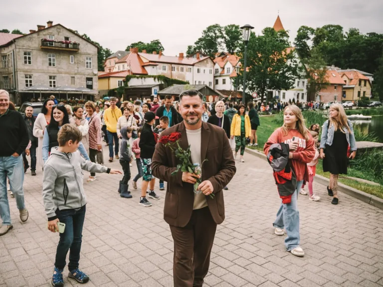 Intars Busulis aizsāk jaunu Intardienas tradīciju