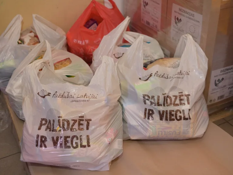 Pārtikas bankai «Paēdušai Latvijai» varēs ziedot visos «Rimi» veikalos