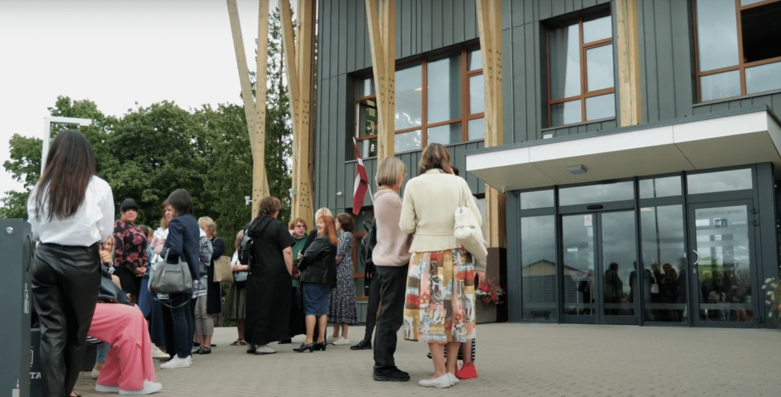 Talsu novada bibliotekāri vienojas kopējā protestā
