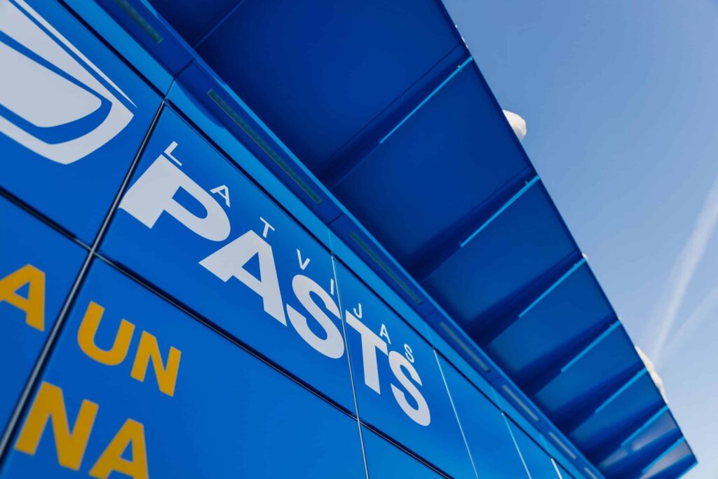 «Latvijas Pasts» atklāj trešo pakomātu Talsos