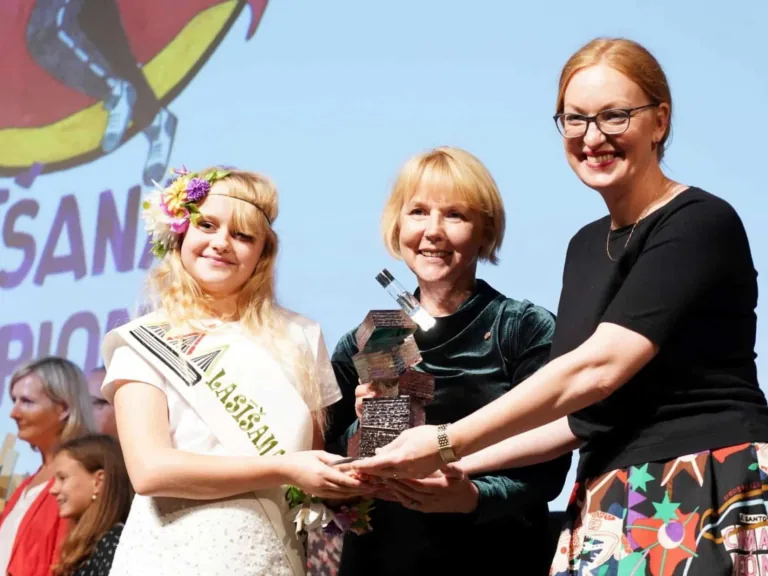 Dundagas vidusskolas skolniece – Skaļās lasīšanas čempione