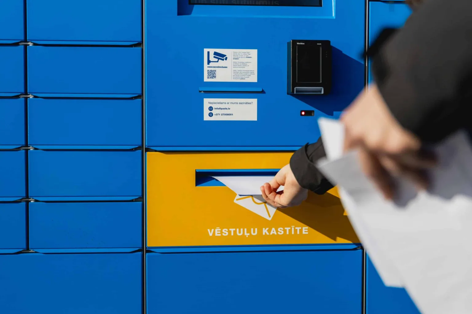 Pasts aicina izmantot pakomātos integrētās vēstuļu kastītes