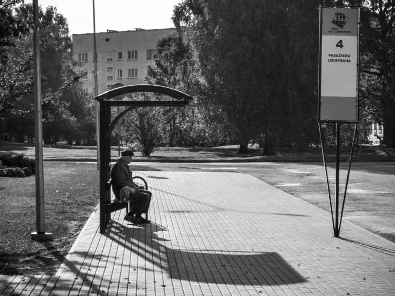 Senioru vientulība: kā to saprast un mazināt?