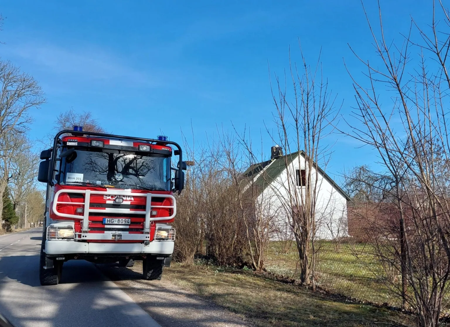 Sabilē degusi kūla 1,1 hektāra platībā, Vandzenē – skurstenī aizdegušies sodrēji