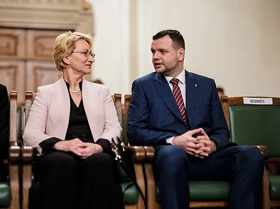 Darbu uzsāk izglītības un zinātnes ministre Melbārde, labklājības ministrs Uzulnieks un satiksmes ministrs Švinka