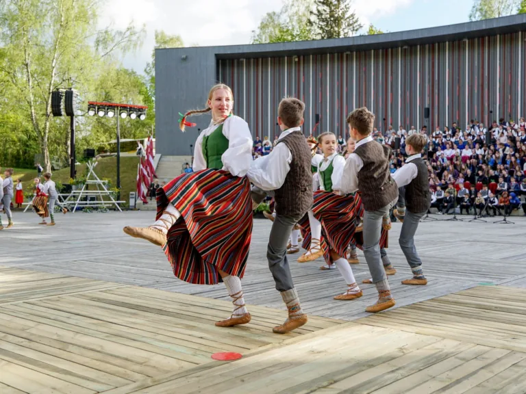 «Gribu sajust, kā tas ir, nevis skatīties televizorā!»