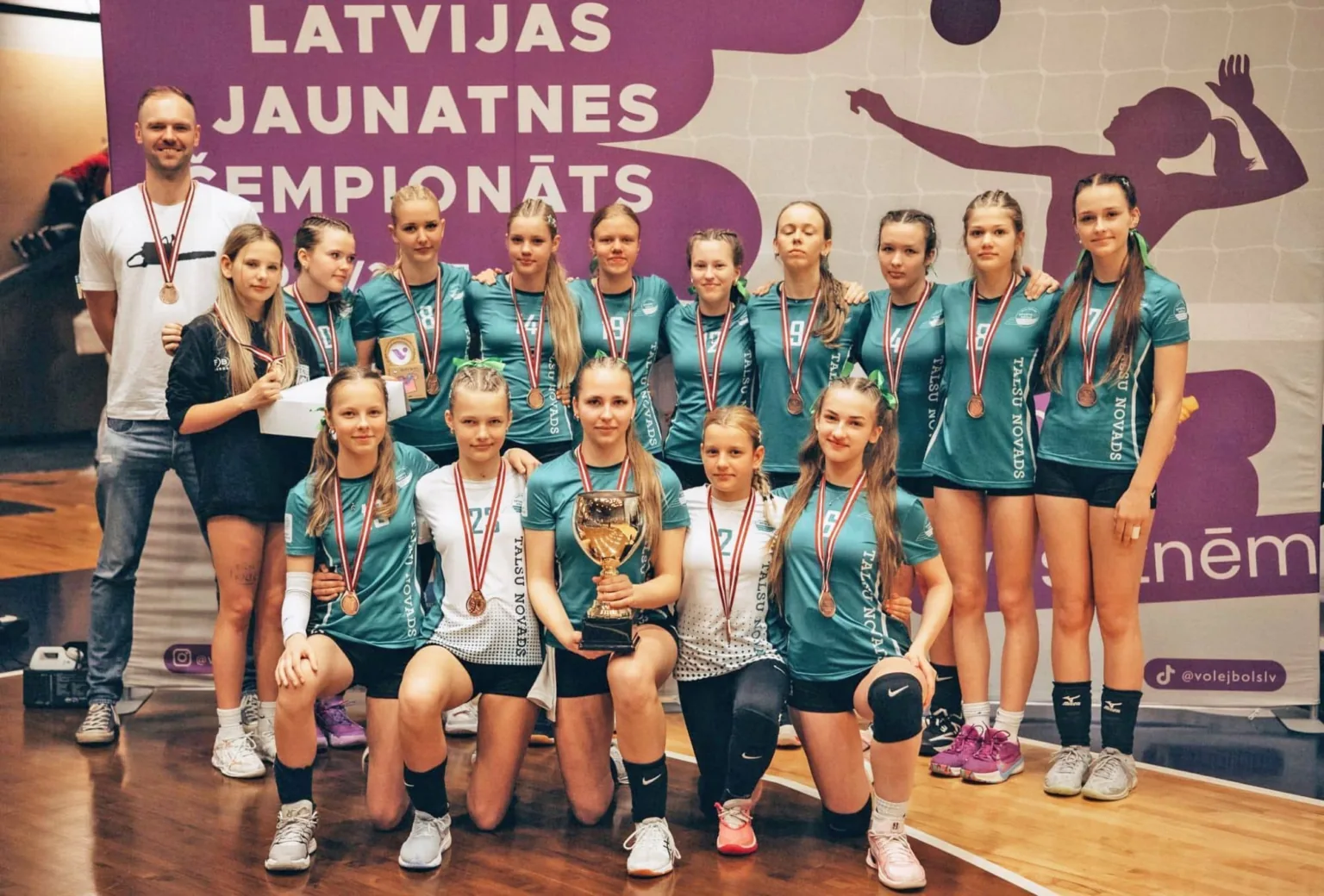 U14 volejbolistēm bronza Latvijas Jaunatnes čempionātā