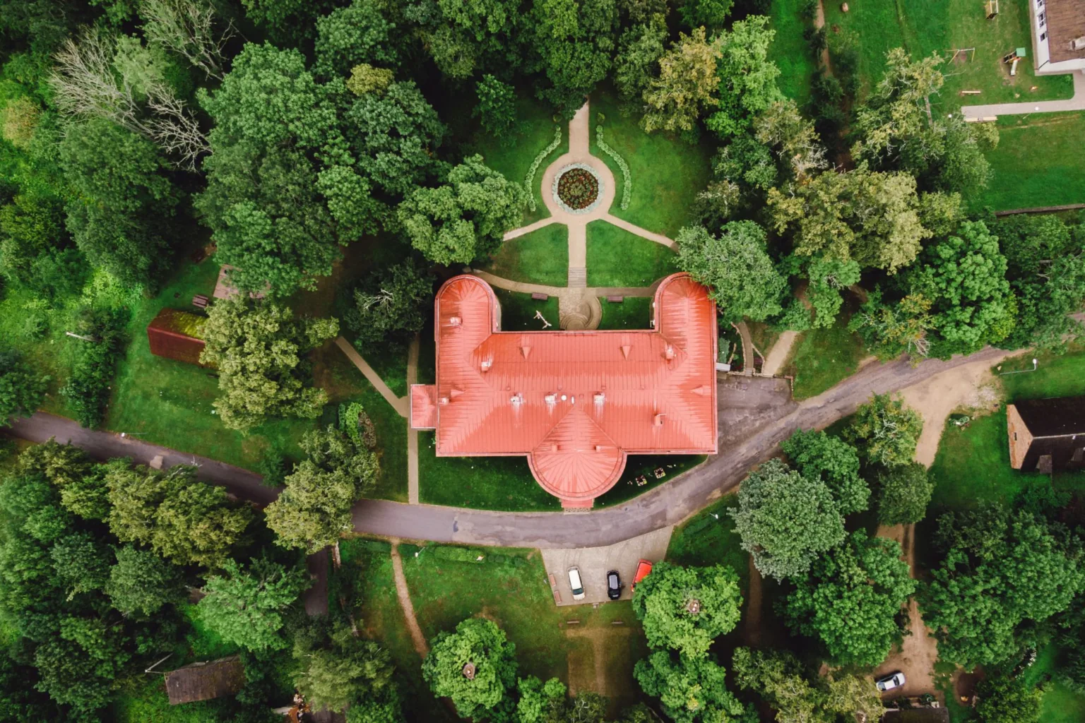Muižās lepojas ar visu, kas saglabāts
