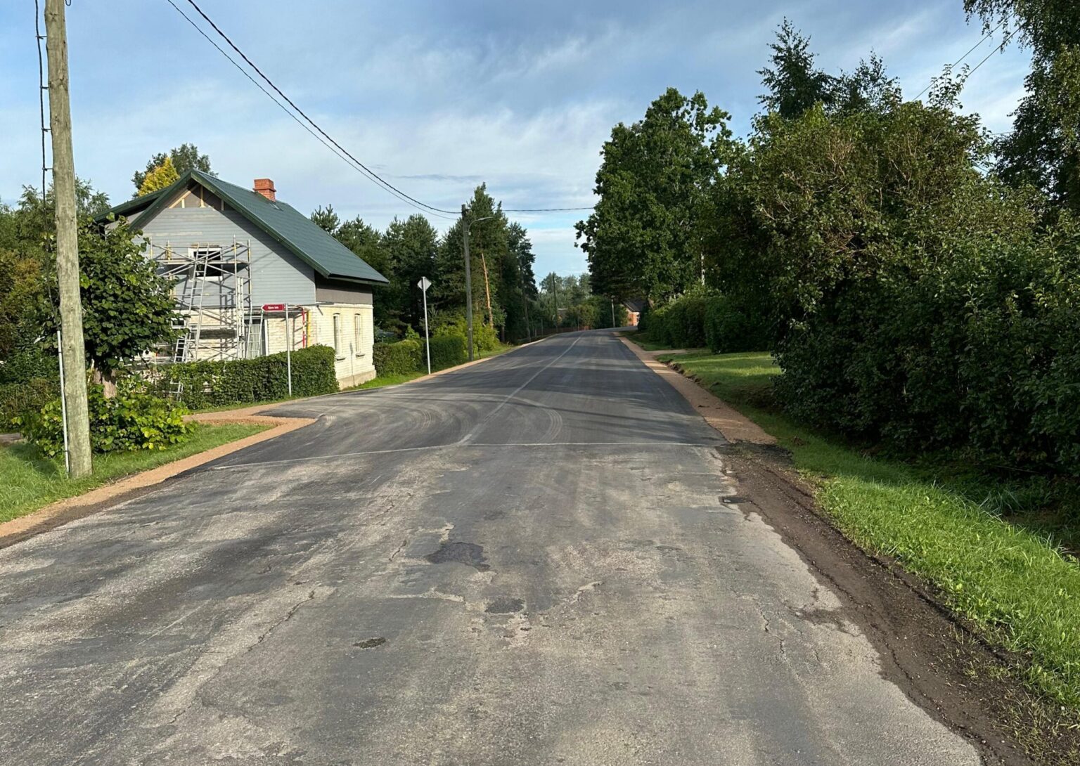 Sabilē atjaunots asfalta segums Ventspils ielas posmam