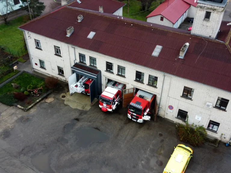 Nedēļas nogalē visvairāk izsaukumu uz nolūzušiem kokiem