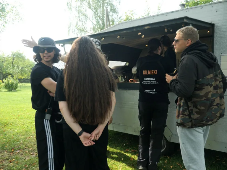 Talsos uzņem daudzsēriju filmu “Ķīlnieki”
