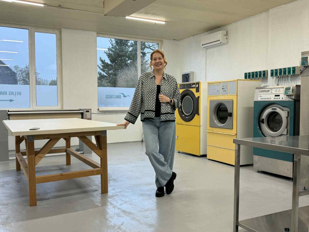 Pastendē durvis ver pirmā B2B veļas mazgātava Talsu novadā