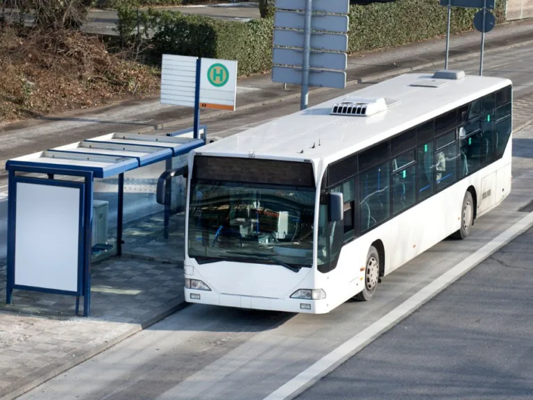 autobusu reisi