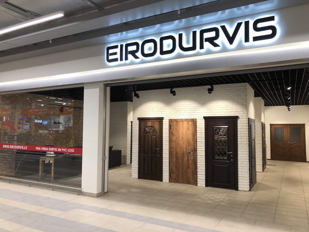 Kāpēc izvēlēties metāla durvis — galvenās priekšrocības