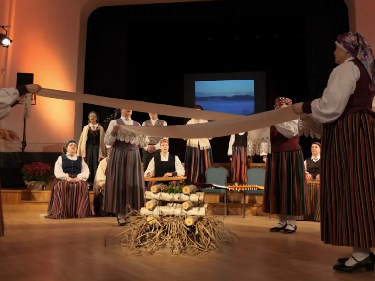 35 jestri un skanīgi gadi: folkloras kopa «Talsi» svin nozīmīgu jubileju