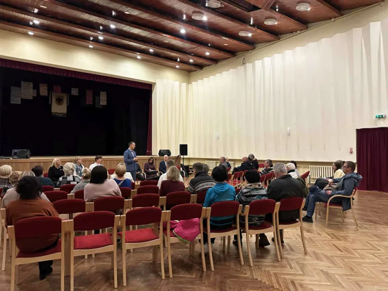Talsu novada domes jaunā vadība tiekas ar Sabiles iedzīvotājiem